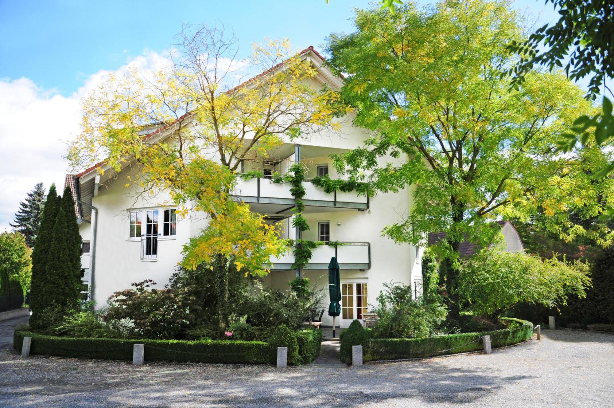 Hotel Krone Ueberlingen Am Ried سينغن المظهر الخارجي الصورة